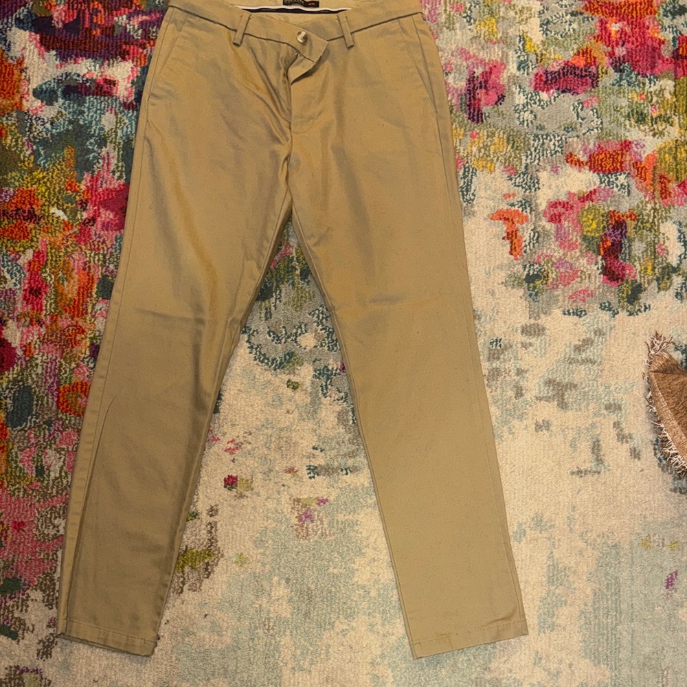 Dockers Men's Khaki Chinos